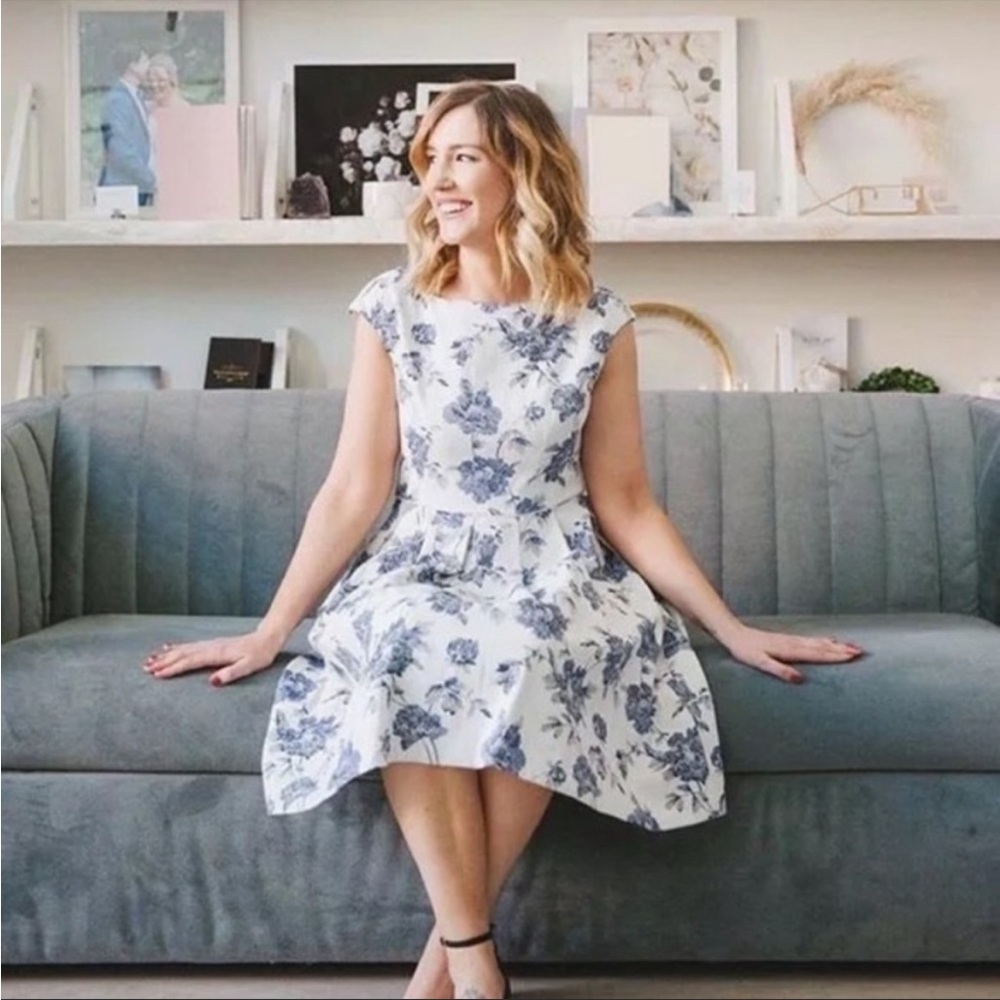 Gal Meets Glam Blue and White Floral Dress